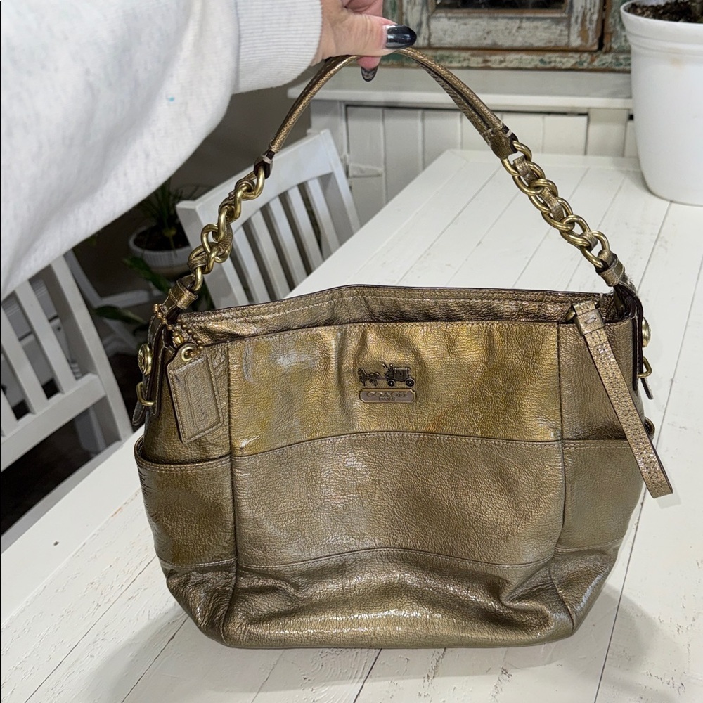 2009 Coach 14121 Madison Tribeca metallic gold patent leather chain handle hobo